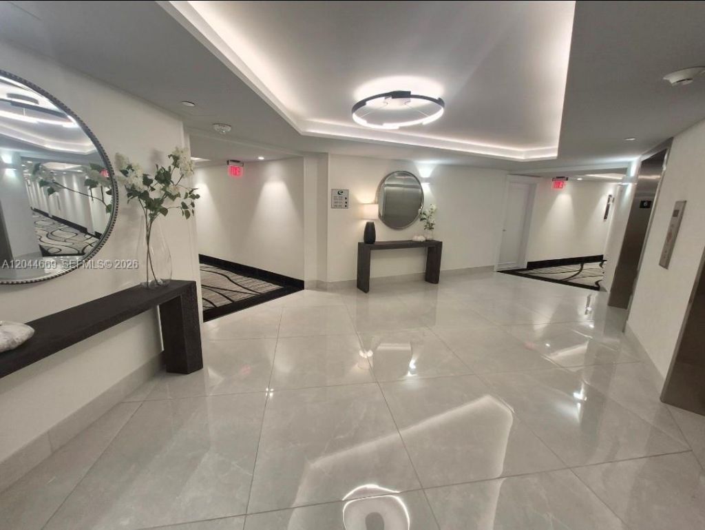 3180 S Ocean Dr, Unit 621, Hallandale Beach, FL 33009 Photo