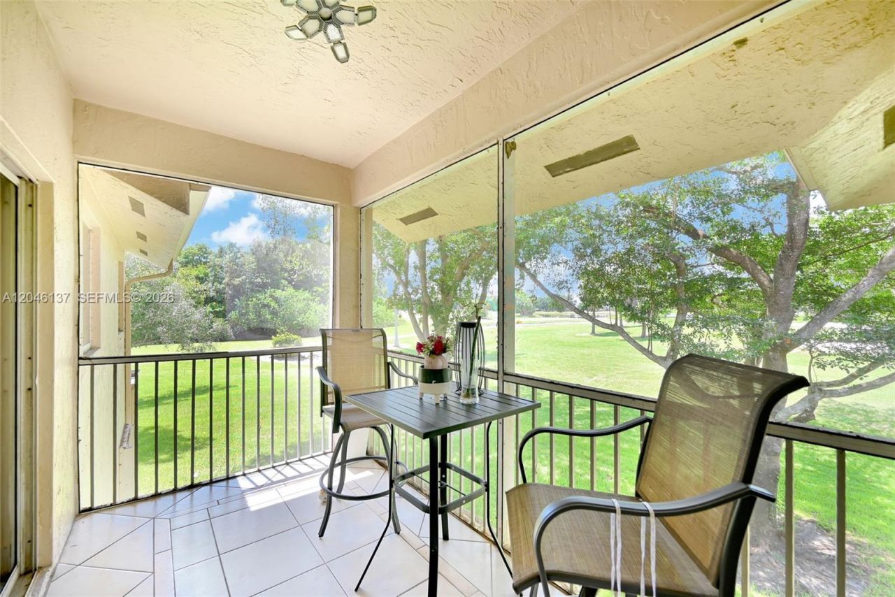 16379 Malibu Dr , Unit 50, Weston, FL 33326 Photo