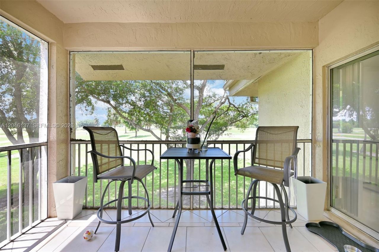 16379 Malibu Dr , Unit 50, Weston, FL 33326 Photo