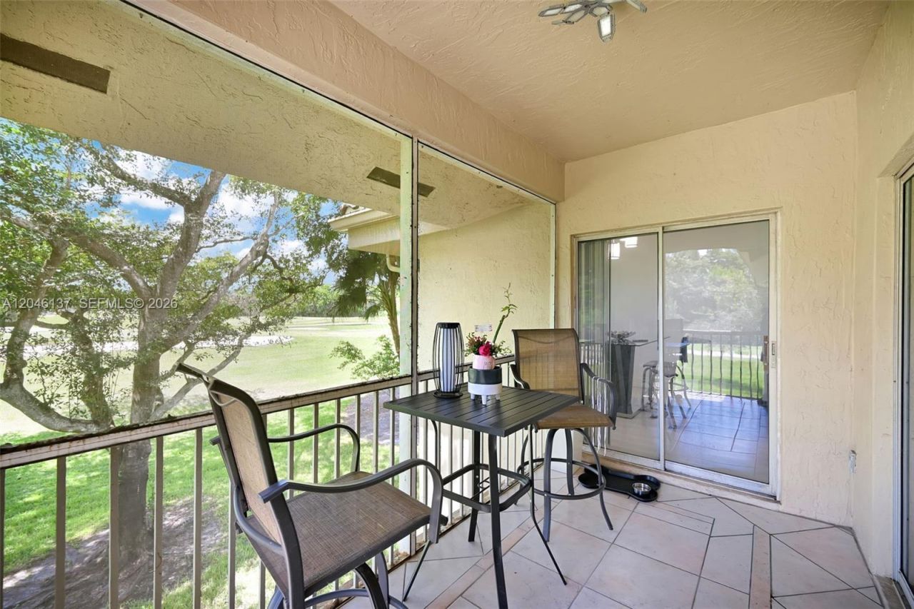 16379 Malibu Dr , Unit 50, Weston, FL 33326 Photo