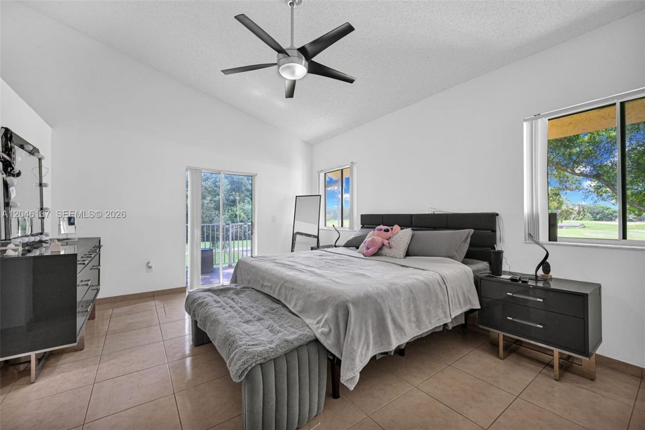 16379 Malibu Dr , Unit 50, Weston, FL 33326 Photo