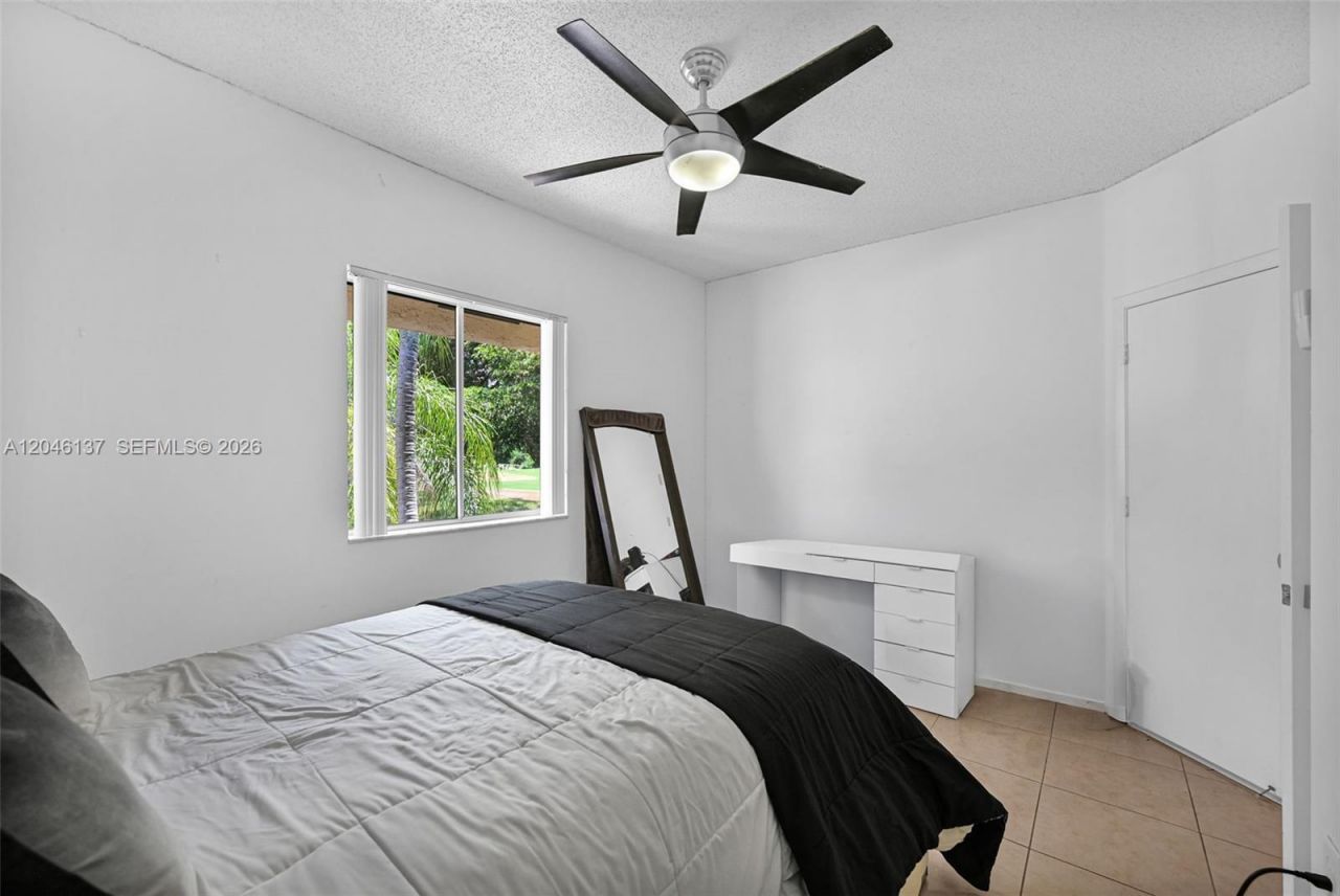 16379 Malibu Dr , Unit 50, Weston, FL 33326 Photo