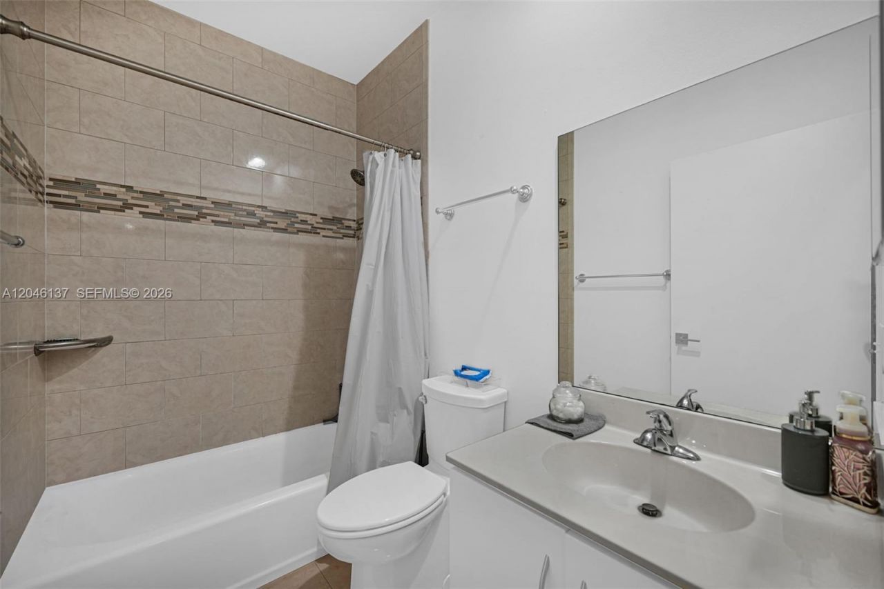 16379 Malibu Dr , Unit 50, Weston, FL 33326 Photo