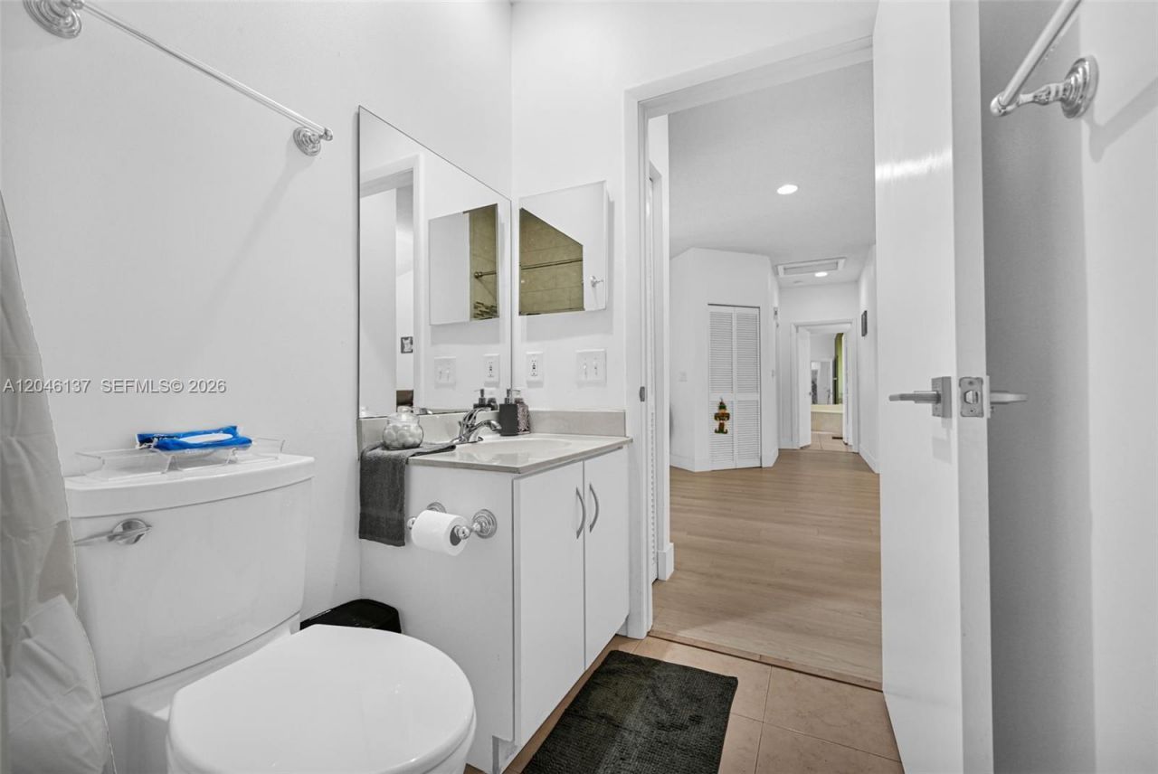 16379 Malibu Dr , Unit 50, Weston, FL 33326 Photo