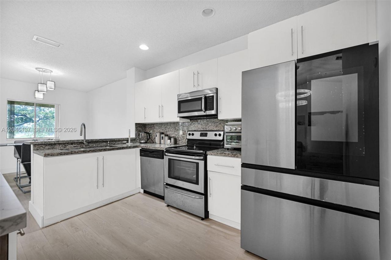 16379 Malibu Dr , Unit 50, Weston, FL 33326 Photo