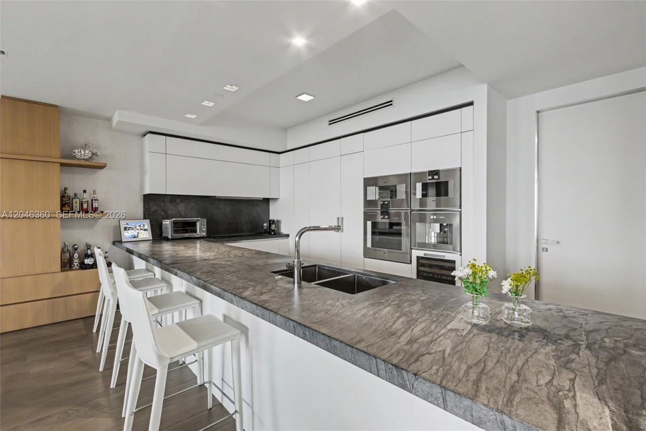 7042 Fisher Island Dr , Unit 7042, Miami Beach, FL 33109 Photo