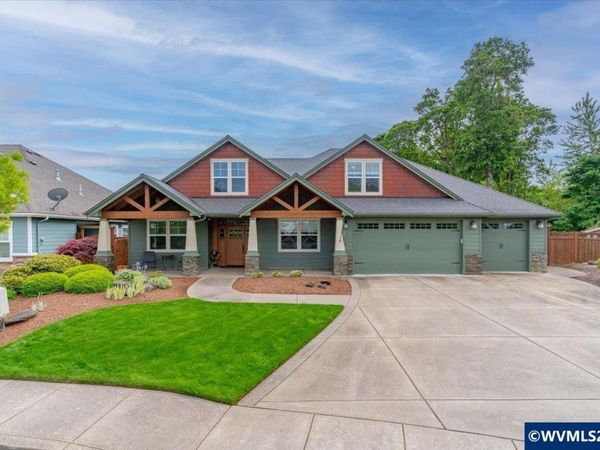 1367 SE Academy St, Dallas, OR 97338