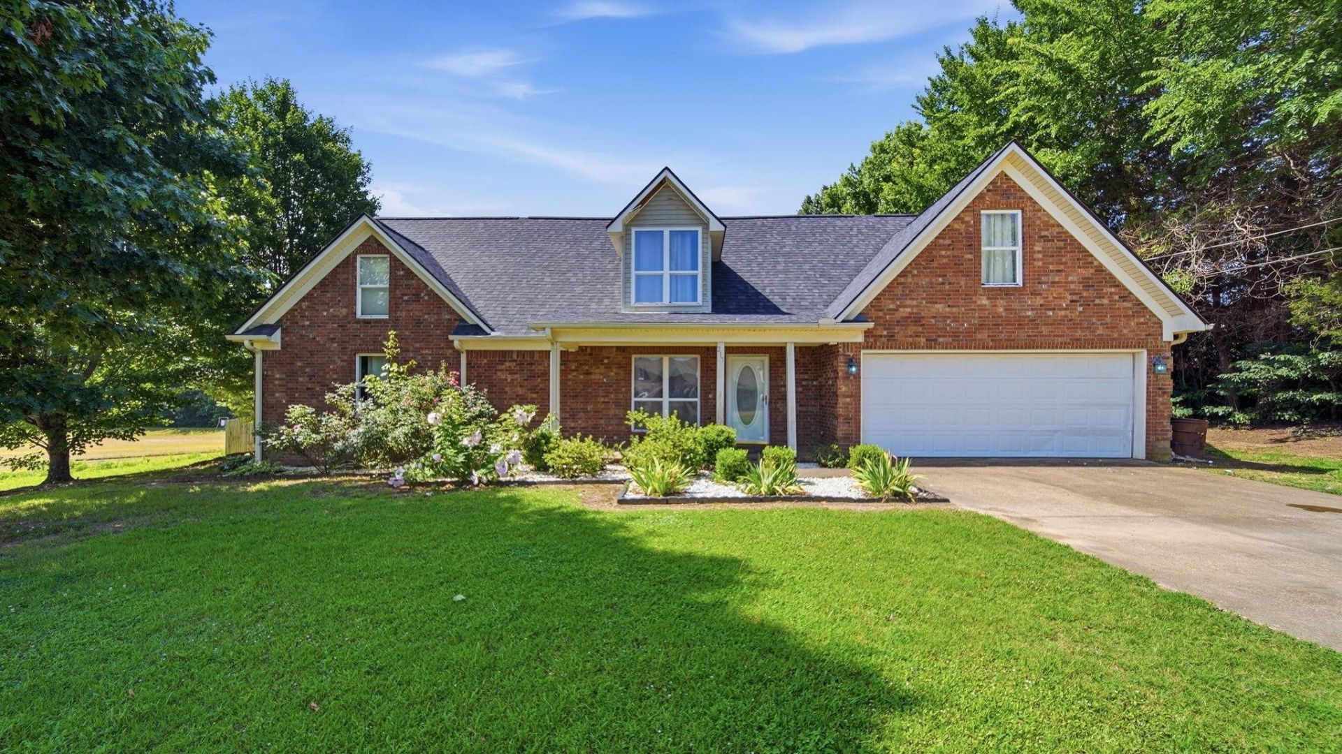 217 W Rae Dr, Munford, TN 38058 Main Photo