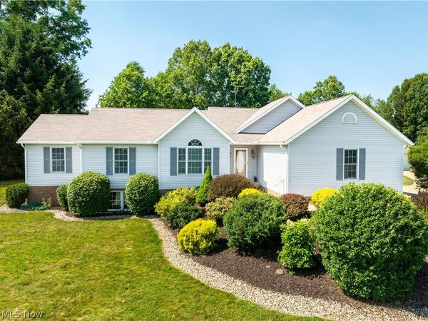 545 E Maple Street , Hartville, OH 44632