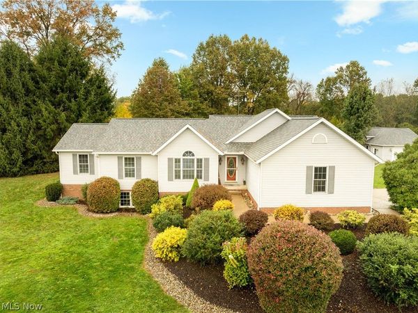 545 E Maple Street, Hartville, OH 44632