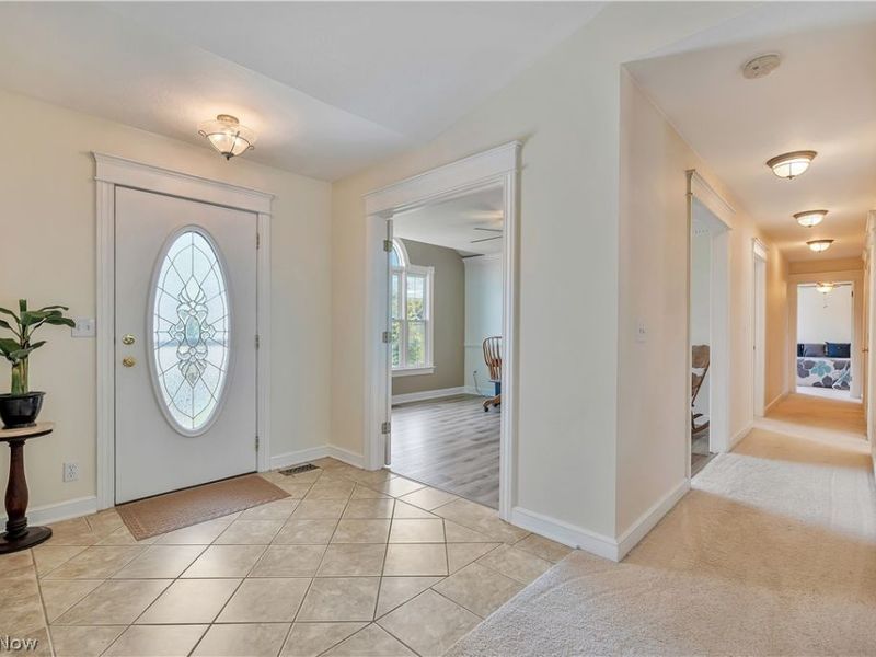 545 E Maple Street, Hartville, OH 44632 Photo 4