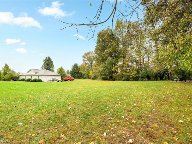 545 E Maple Street, Hartville, OH 44632 Photo 48