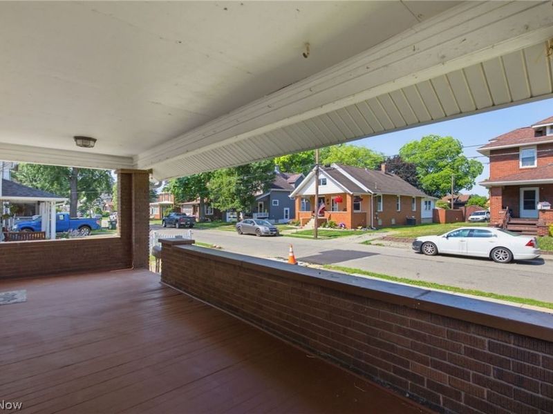 854 9th Street NE, Massillon, OH 44646 Photo 3