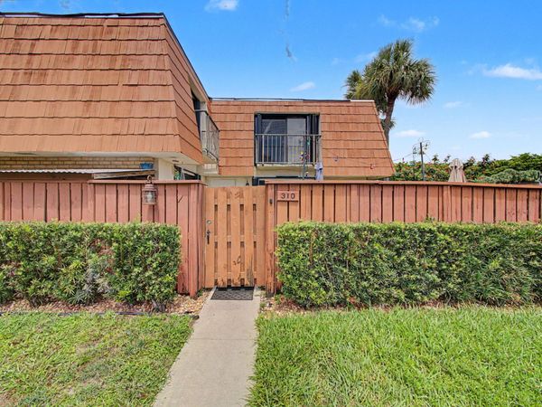 310 Buttonwood Lane, Unit B, Boynton Beach, FL 33436