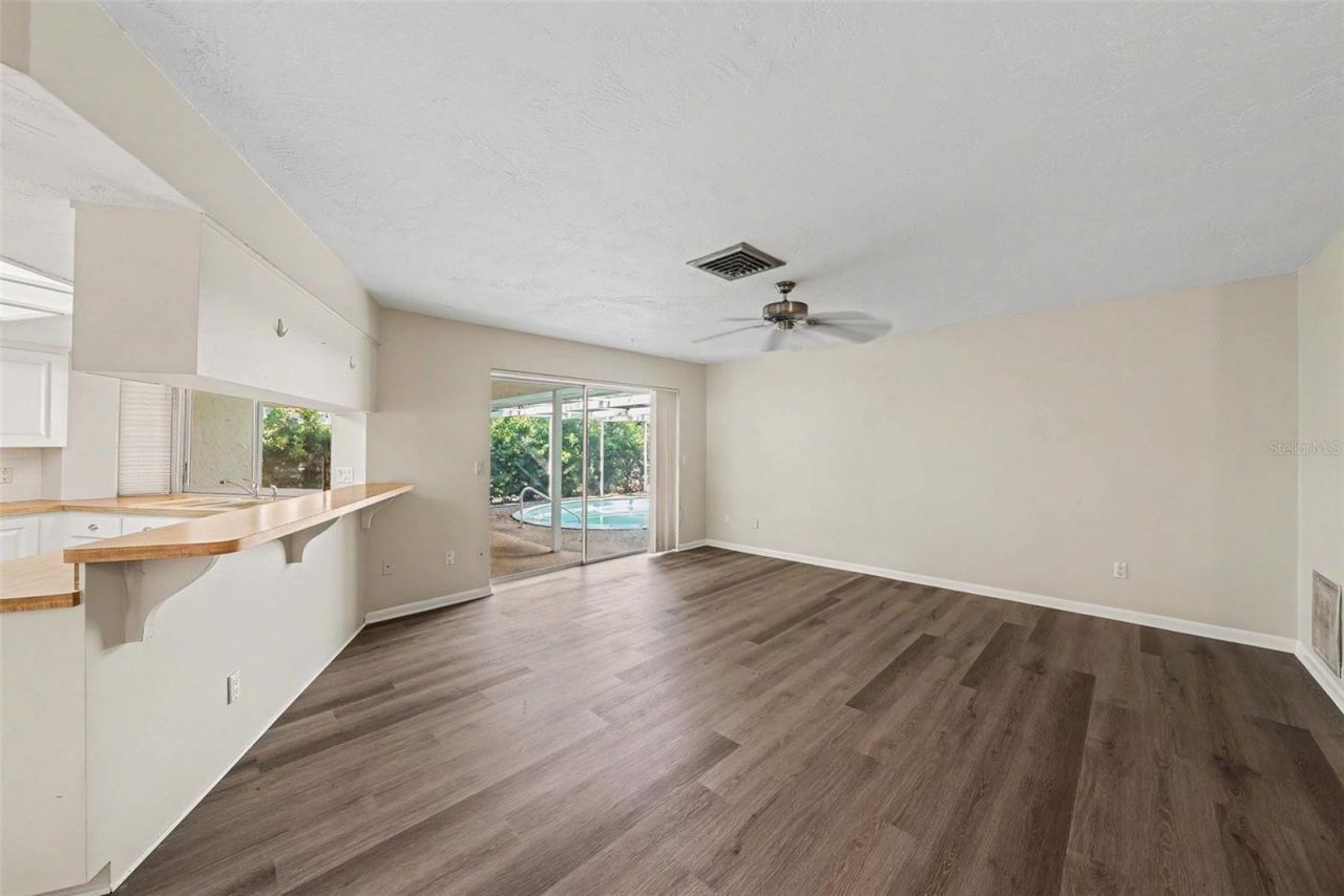 209 15th Street , Palm Harbor, FL 34683 Photo