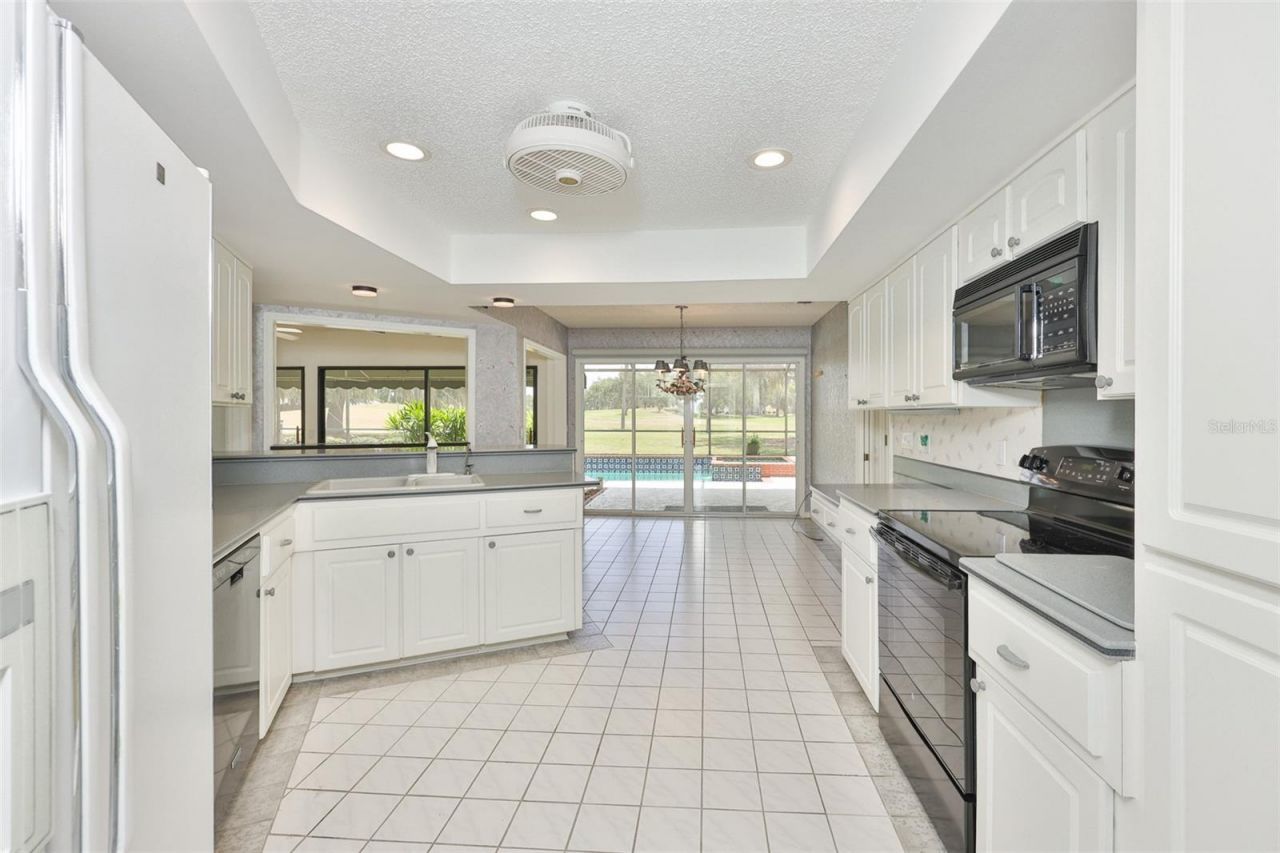 1927 E View Drive , Sun City Center, FL 33573 Photo