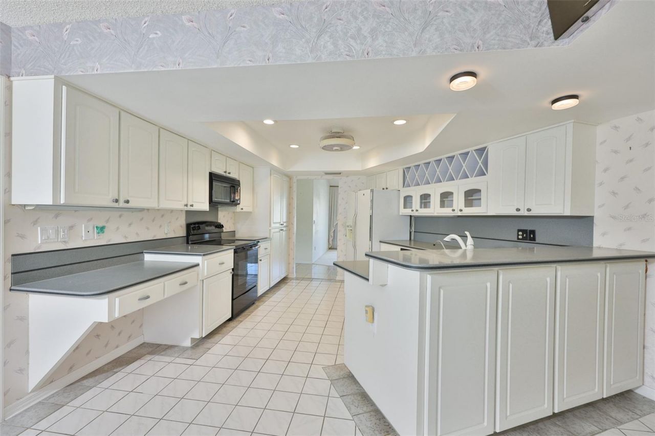 1927 E View Drive , Sun City Center, FL 33573 Photo
