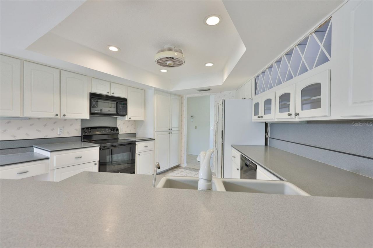 1927 E View Drive , Sun City Center, FL 33573 Photo