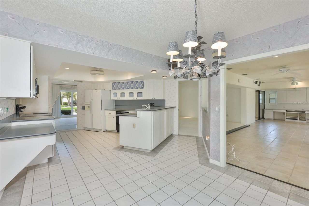 1927 E View Drive , Sun City Center, FL 33573 Photo