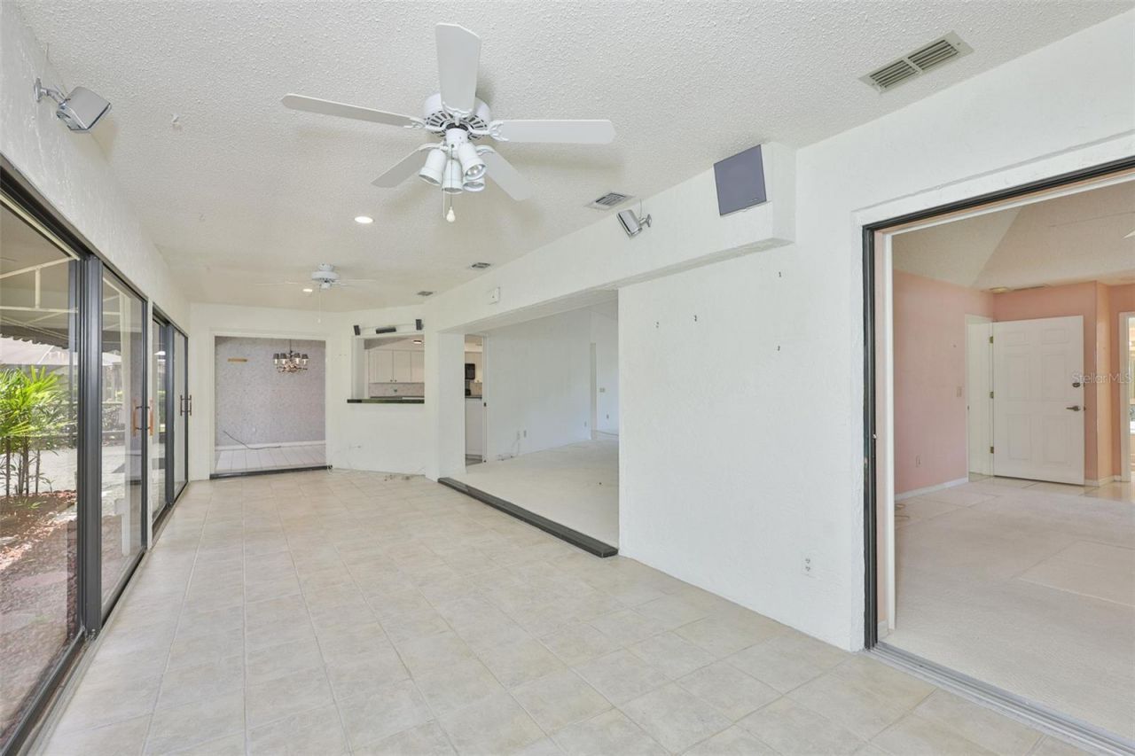 1927 E View Drive , Sun City Center, FL 33573 Photo