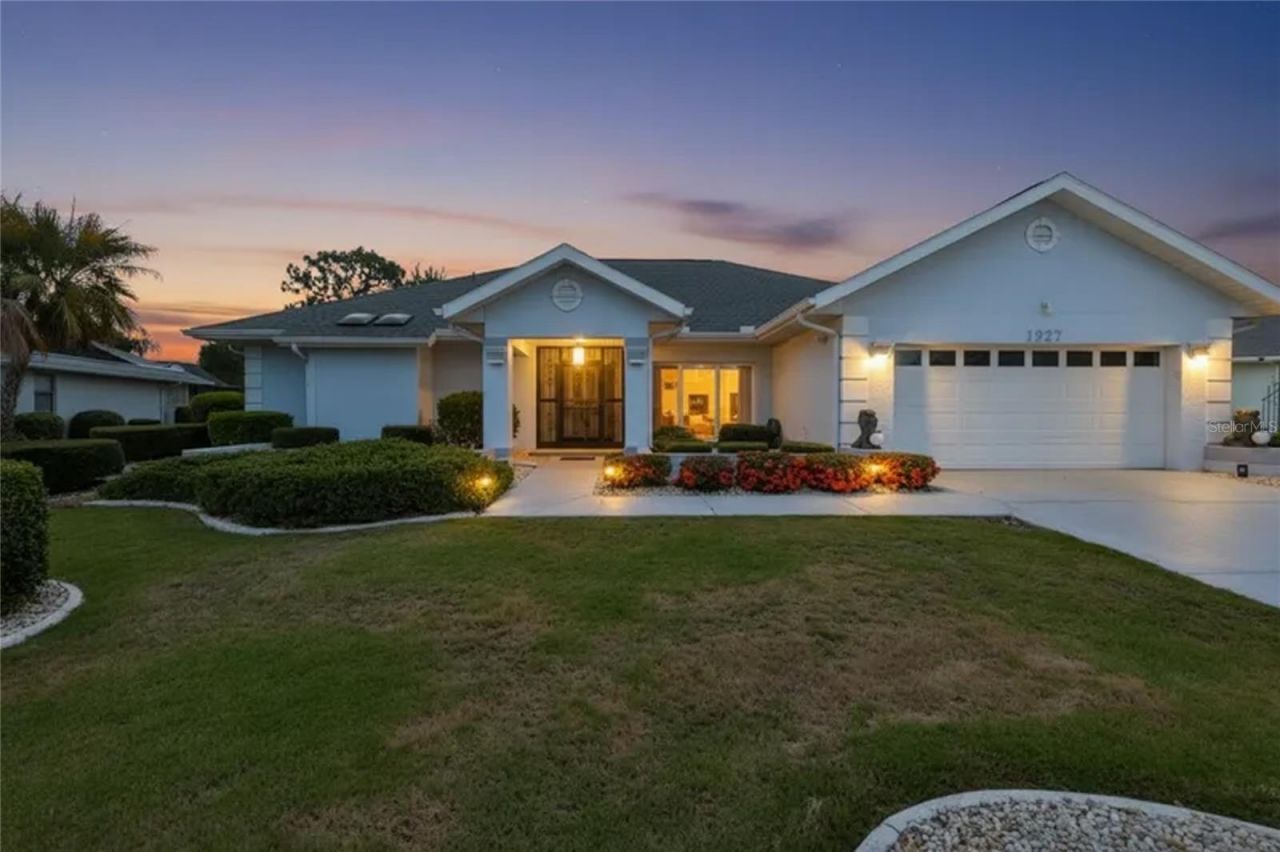 1927 E View Drive , Sun City Center, FL 33573 Photo