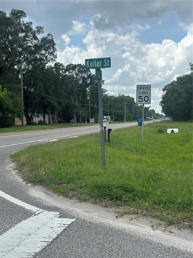 237 Broad Street , Masaryktown, FL 34604 Photo
