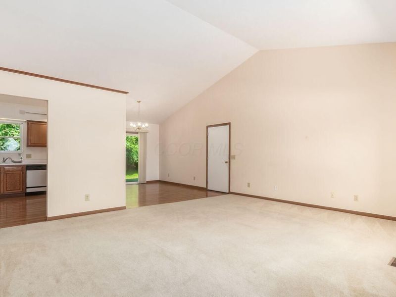 1146 Old Farm Lane, Springfield, OH 45503 Photo 6