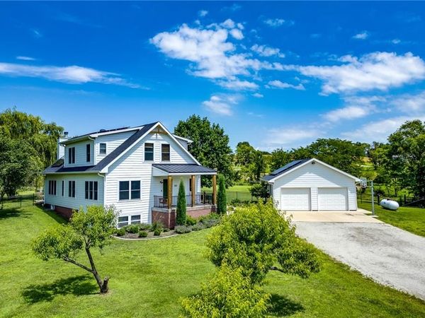 813 E 661 Diagonal Road, Lawrence, KS 66047