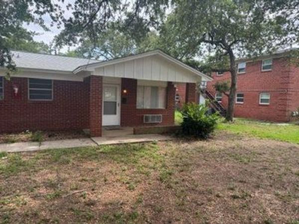 201 Skinner Street, Fort Walton Beach, FL 32547