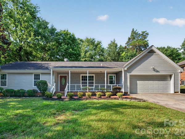 3909 Carmel Forest Drive , Charlotte, NC 28226