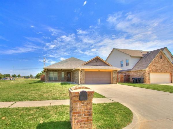 705 SW 11TH Street, Unit St, Moore, OK 73160