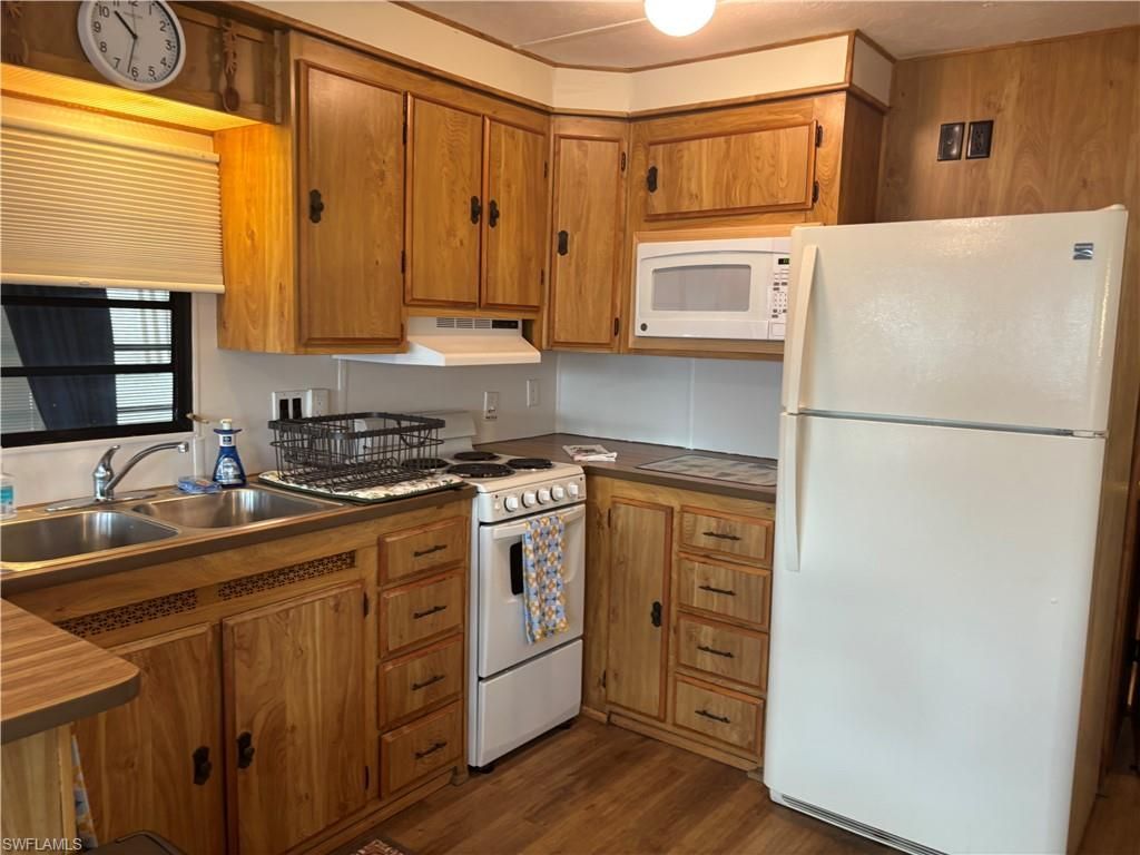 10 Jade Dr, Unit 10J, Naples, FL 34114 Photo