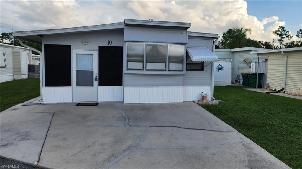 10 Jade Dr, Unit 10J, Naples, FL 34114 Photo