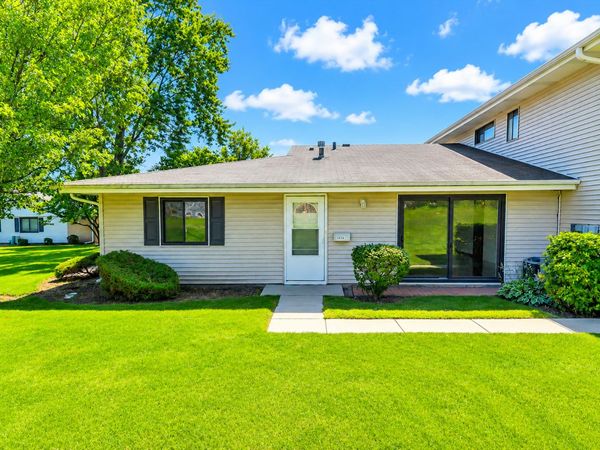 1434 Millbrook Court , Unit 1434, Schaumburg, IL 60193