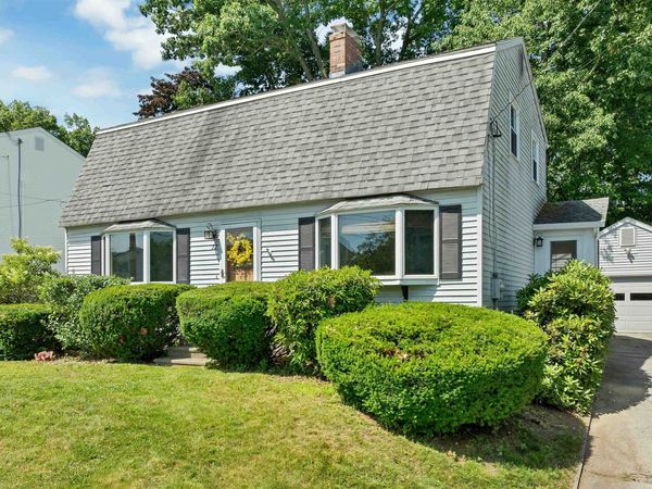 22 Jonathan Lane, Manchester, NH 03104