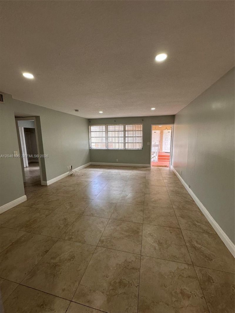 9976 Twin Lakes Dr , Unit 35-E, Coral Springs, FL 33071 Photo