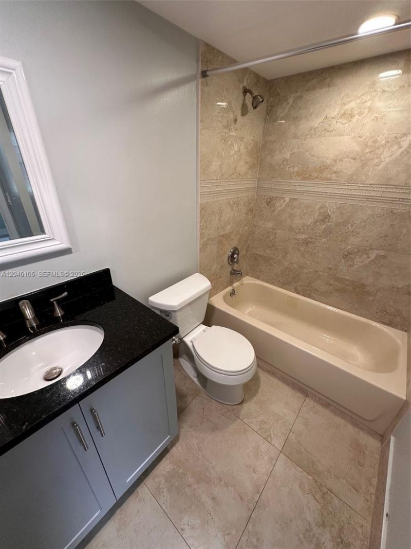 9976 Twin Lakes Dr , Unit 35-E, Coral Springs, FL 33071 Photo
