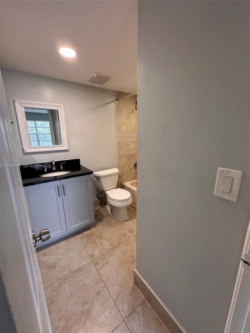 9976 Twin Lakes Dr , Unit 35-E, Coral Springs, FL 33071 Photo
