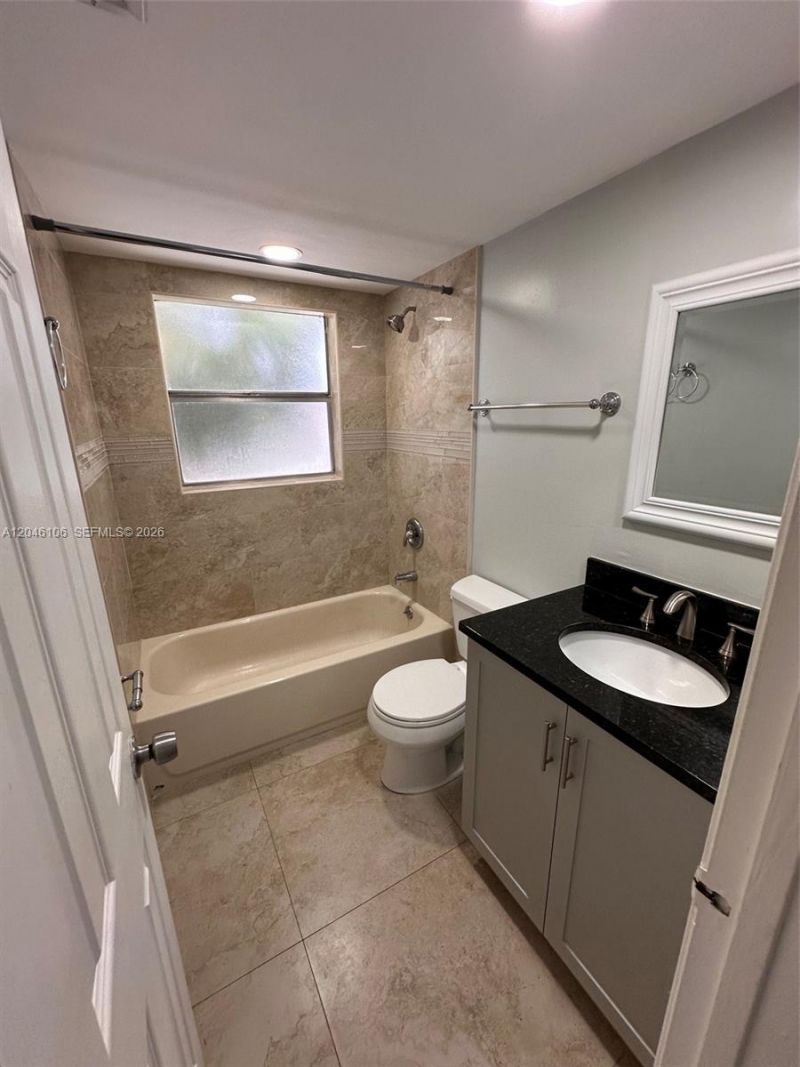 9976 Twin Lakes Dr , Unit 35-E, Coral Springs, FL 33071 Photo