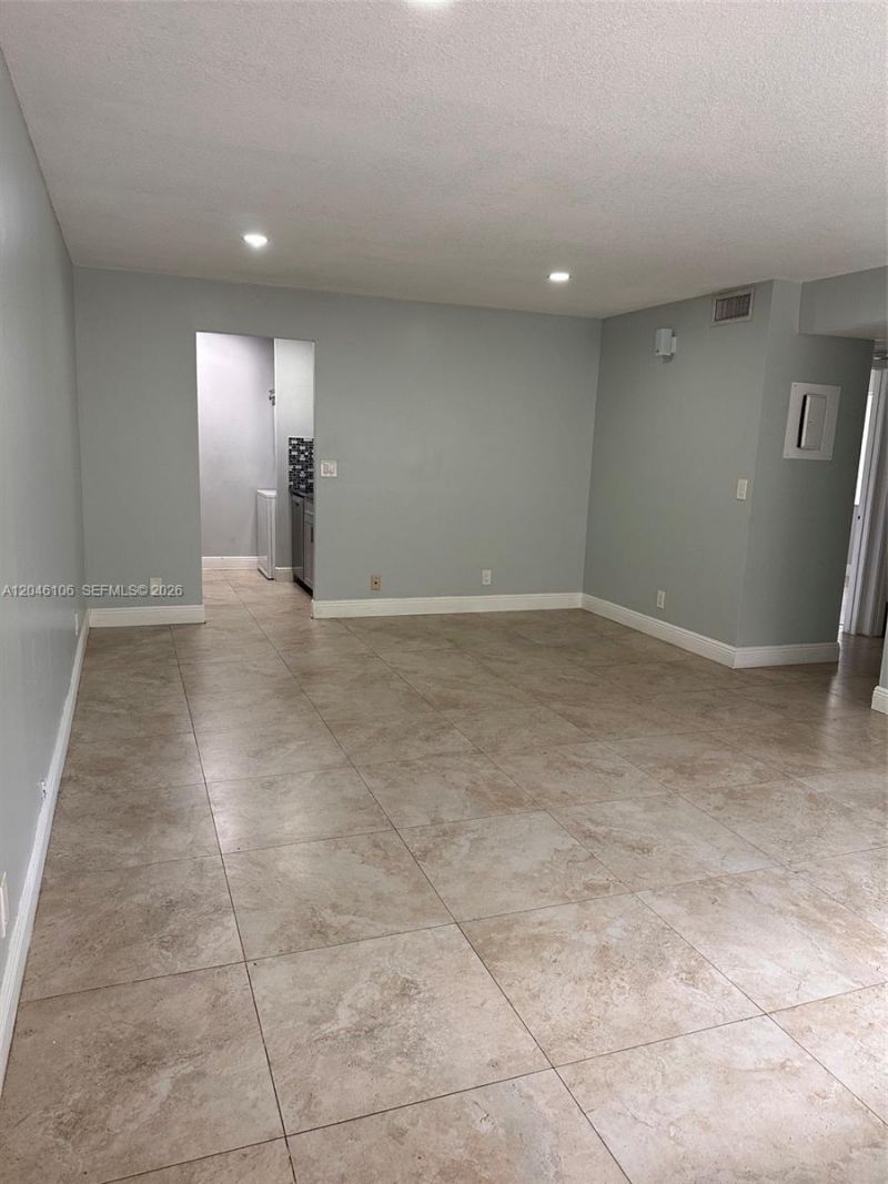9976 Twin Lakes Dr , Unit 35-E, Coral Springs, FL 33071 Photo