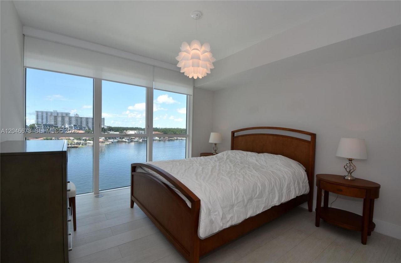 400 Sunny Isles Blvd , Unit 521, Sunny Isles Beach, FL 33160 Photo