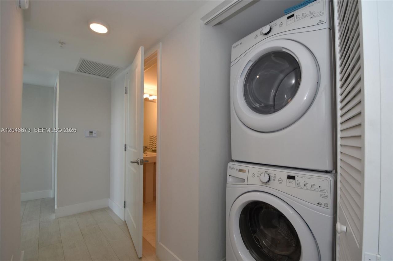 400 Sunny Isles Blvd , Unit 521, Sunny Isles Beach, FL 33160 Photo