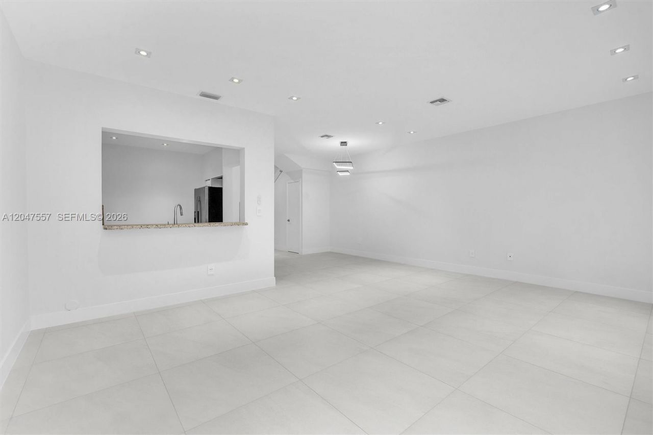 21391 Marina Cove Cir , Unit 14-K, Aventura, FL 33180 Photo