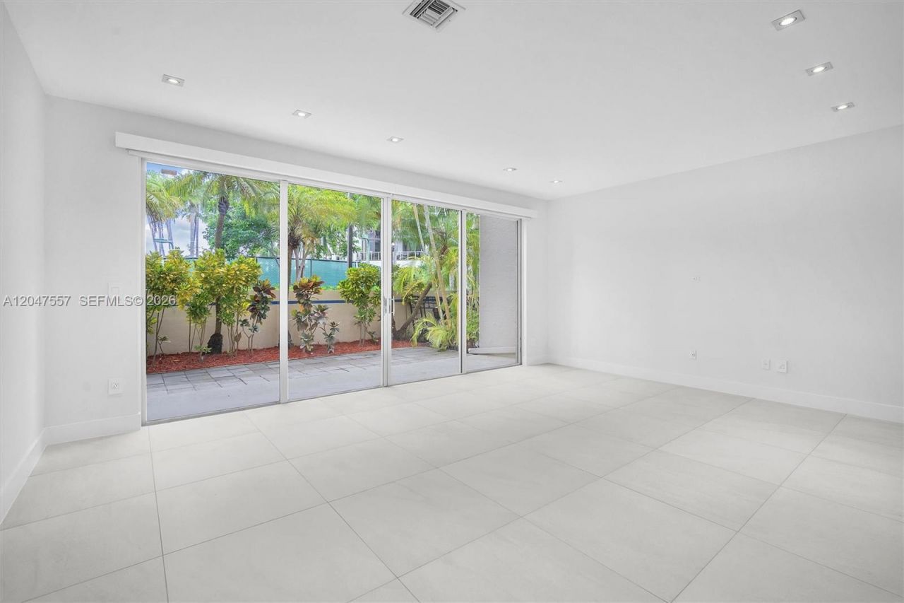 21391 Marina Cove Cir , Unit 14-K, Aventura, FL 33180 Photo