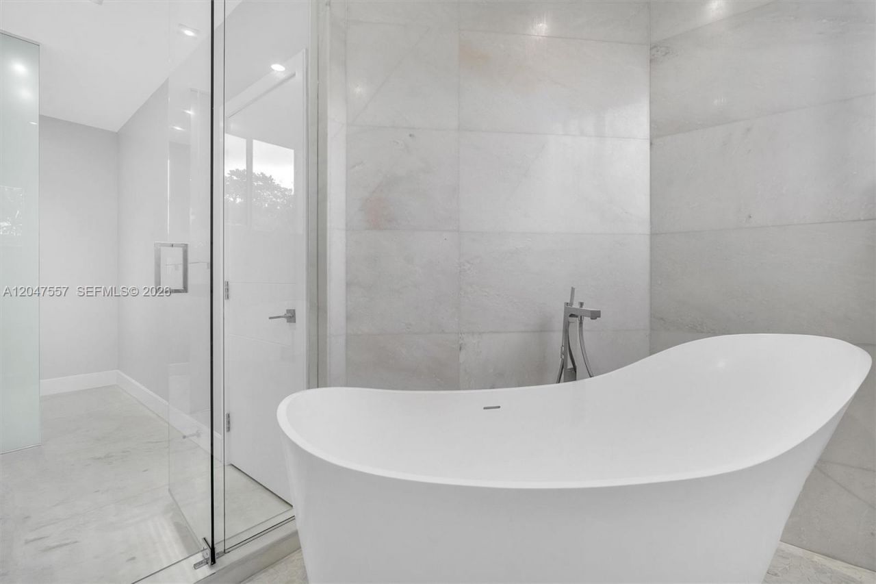 21391 Marina Cove Cir , Unit 14-K, Aventura, FL 33180 Photo