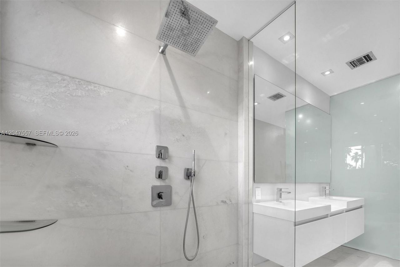 21391 Marina Cove Cir , Unit 14-K, Aventura, FL 33180 Photo