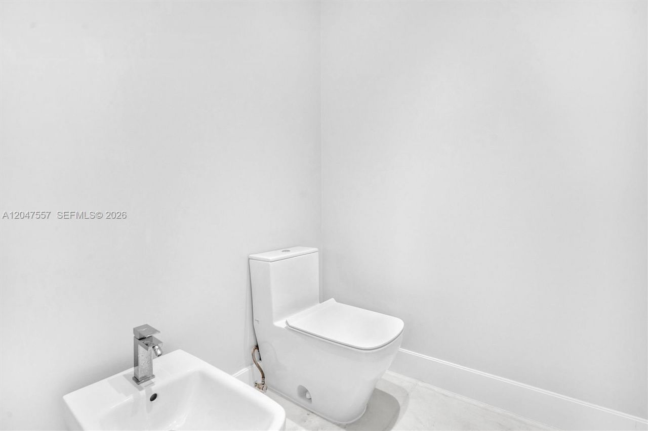 21391 Marina Cove Cir , Unit 14-K, Aventura, FL 33180 Photo