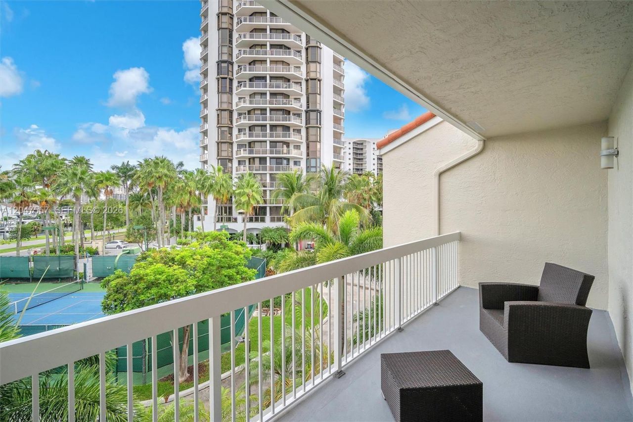 21391 Marina Cove Cir , Unit 14-K, Aventura, FL 33180 Photo