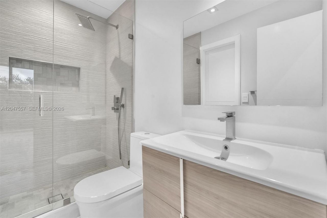21391 Marina Cove Cir , Unit 14-K, Aventura, FL 33180 Photo
