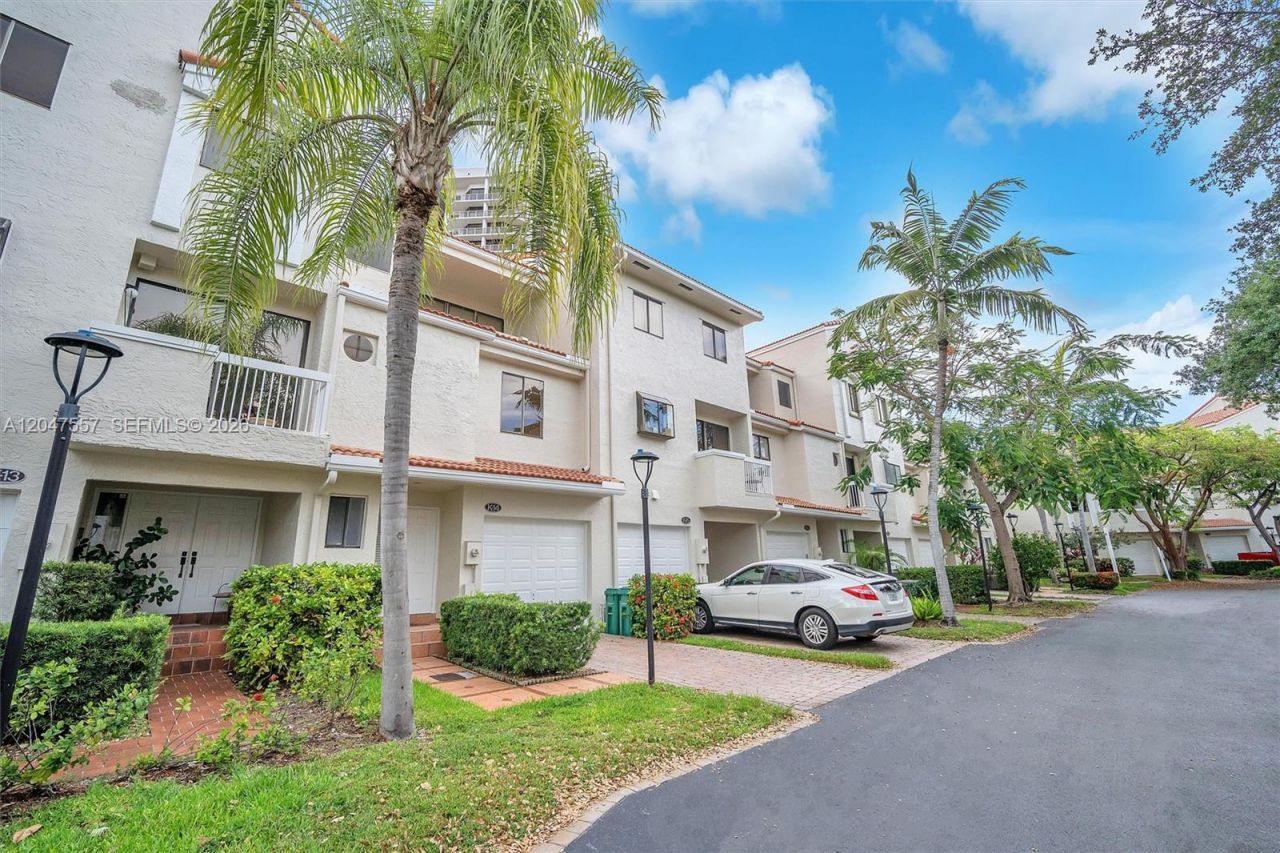 21391 Marina Cove Cir , Unit 14-K, Aventura, FL 33180 Photo